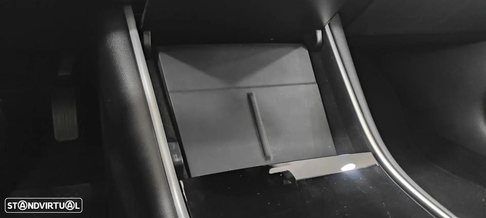 Tesla Model 3 Standard RWD - 32