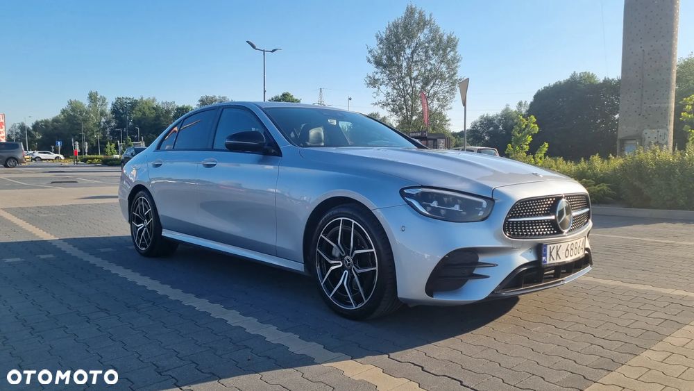 Mercedes-Benz Klasa E - 32