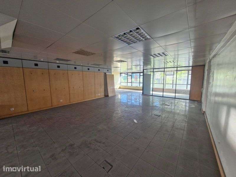 Espaço comercial - 182m2 - Com potencial para várias vertentes - Grande imagem: 4/11