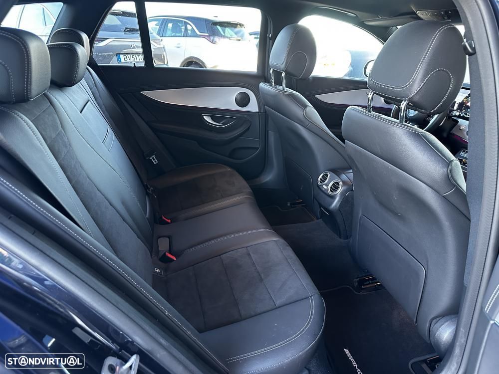 Mercedes-Benz E 300 de AMG Line - 42