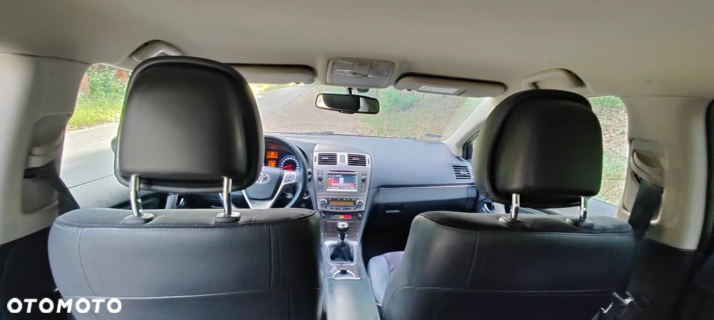 Toyota Avensis 2.0 D-4D Style - 8