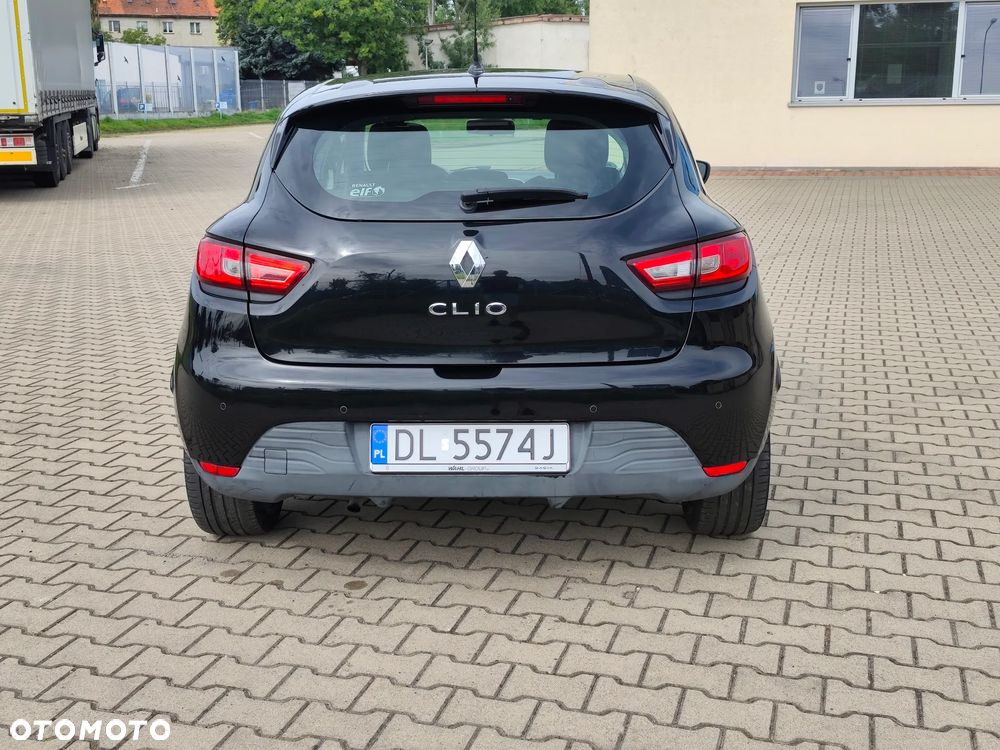 Renault Clio 1.2 16V 75 Life - 10
