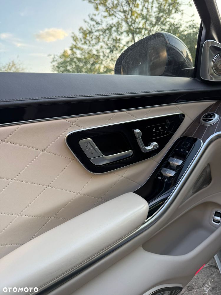 Mercedes-Benz Klasa S 400 d 4-Matic L 9G-TRONIC - 11