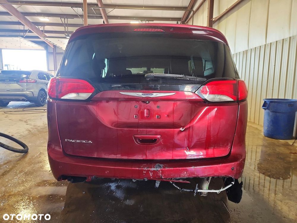 Chrysler Pacifica - 7