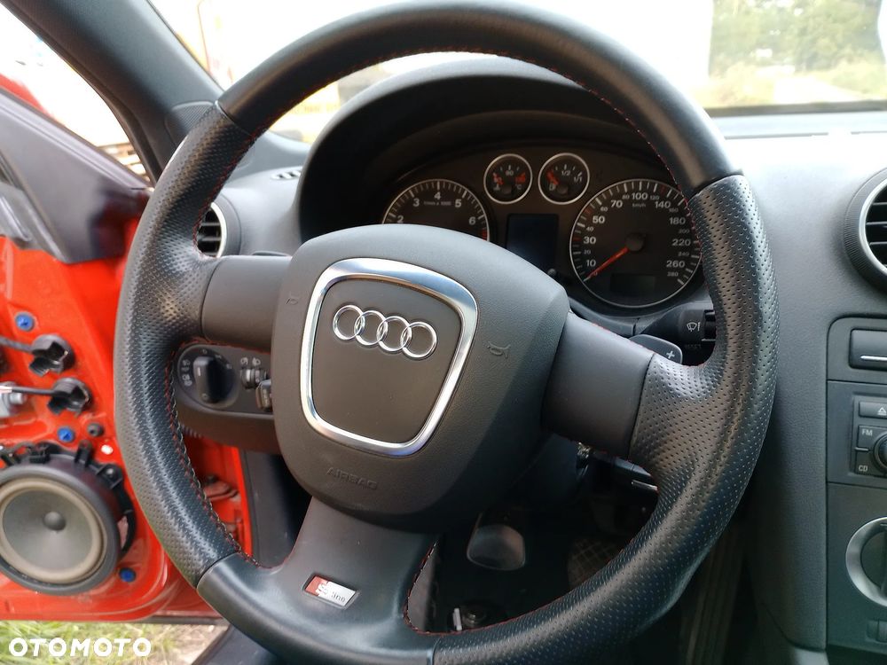 Kierownica Audi A3 Sportback czarna S-Line Stan idealny - 1