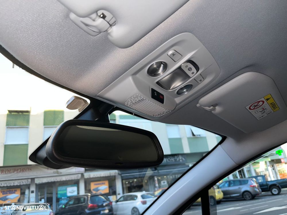 Peugeot 2008 1.5 BlueHDi Signature - 43