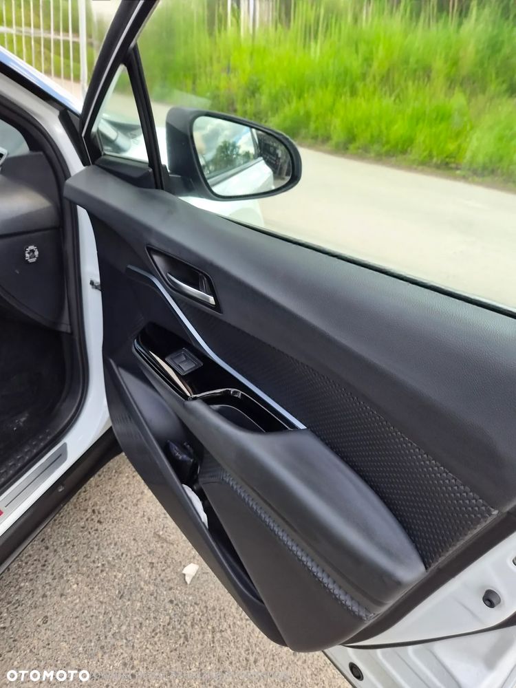 Toyota C-HR - 8