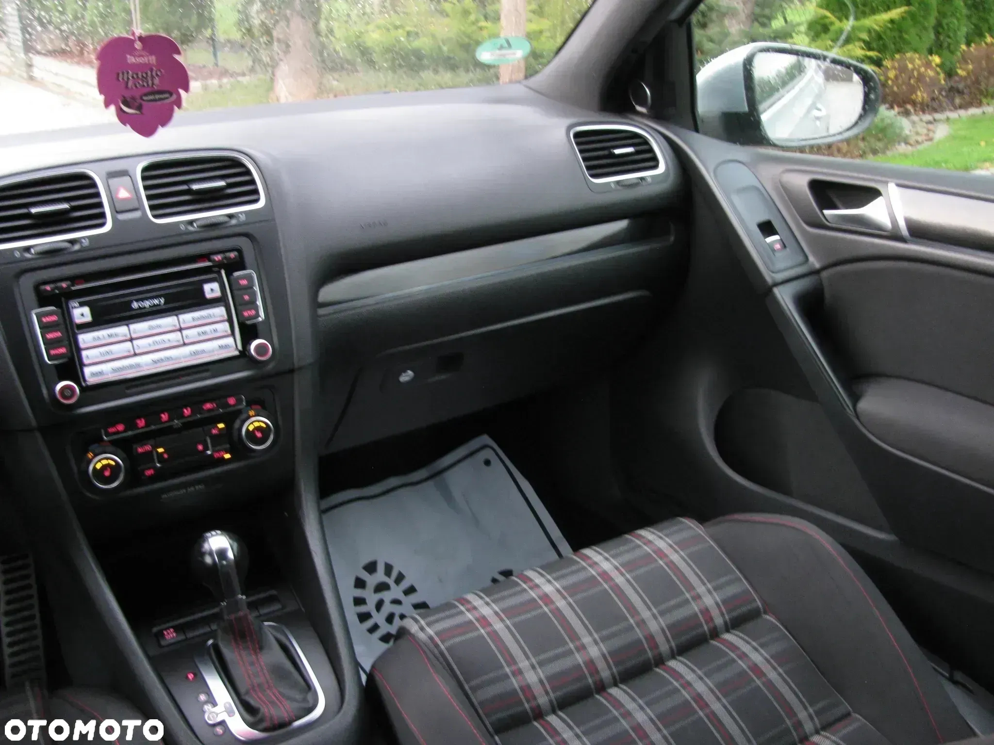 Volkswagen Golf 2.0 GTI DSG - 28