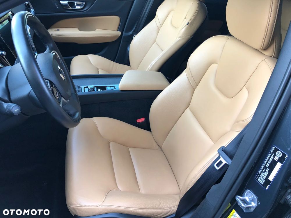 Volvo V60 T6 AWD Momentum Pro - 15