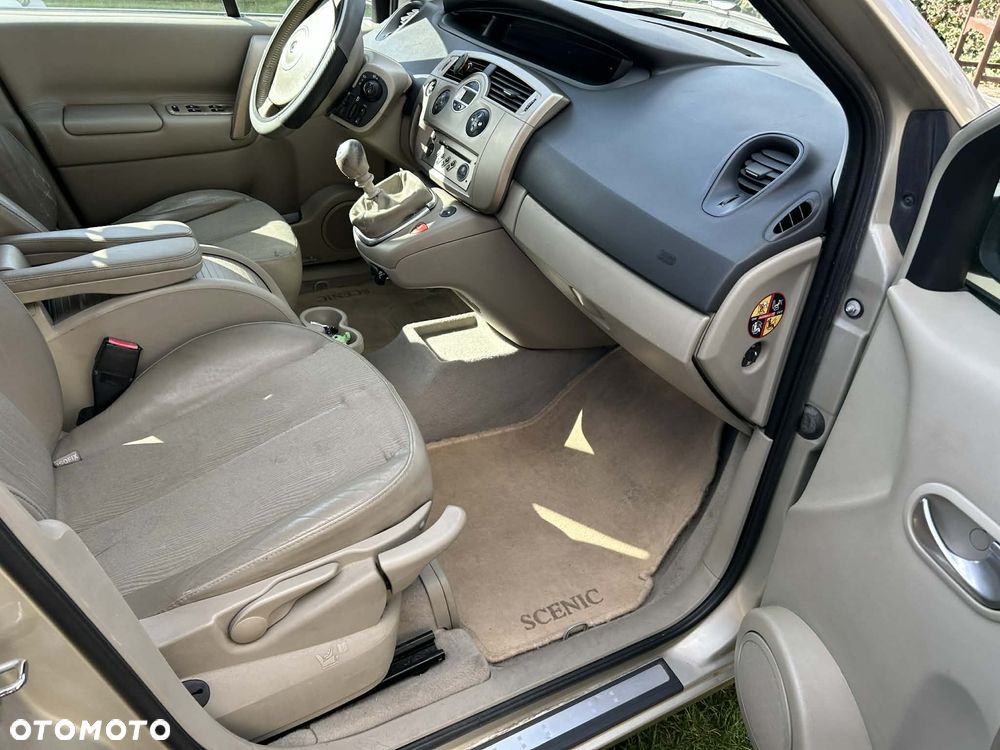 Renault Grand Scenic Gr 1.9 dCi Alize - 23