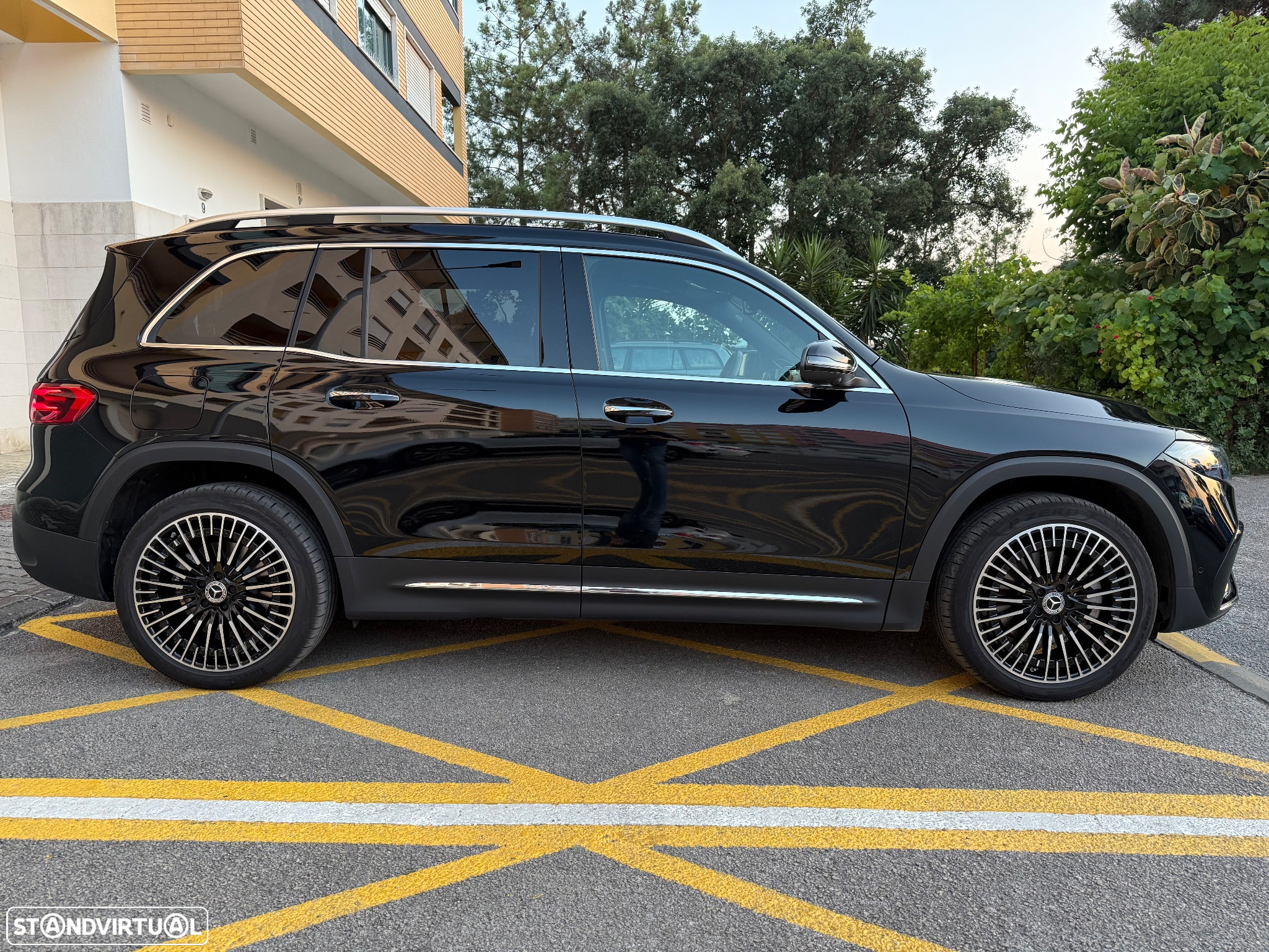 Mercedes-Benz EQB 250 AMG Line - 5