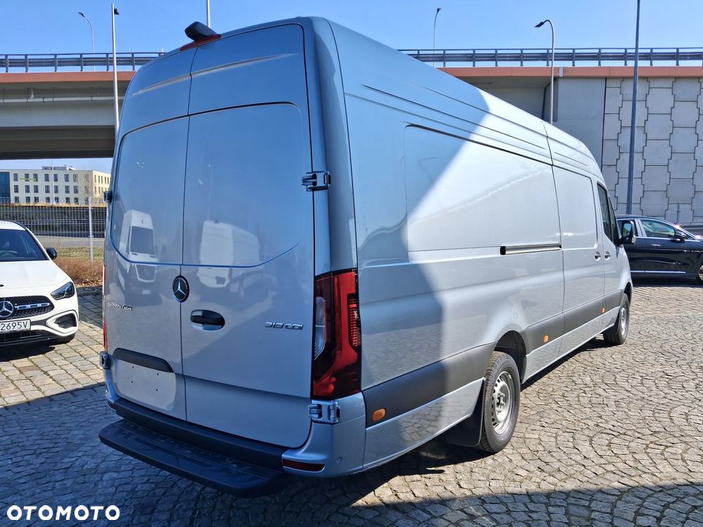 Mercedes-Benz Sprinter 319 CDI - 7