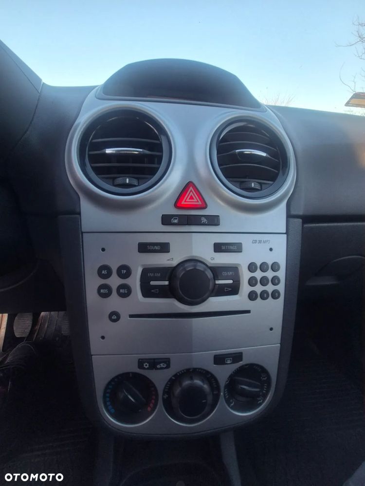 Opel Corsa 1.4 16V Enjoy - 10