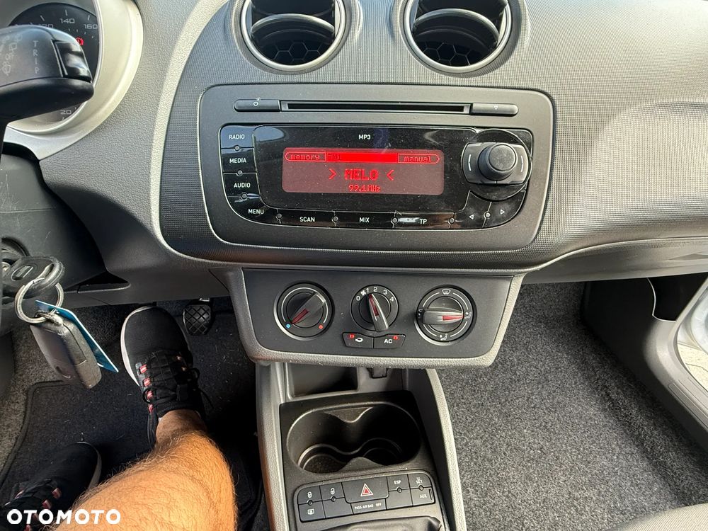 Seat Ibiza 1.6 16V Reference - 25