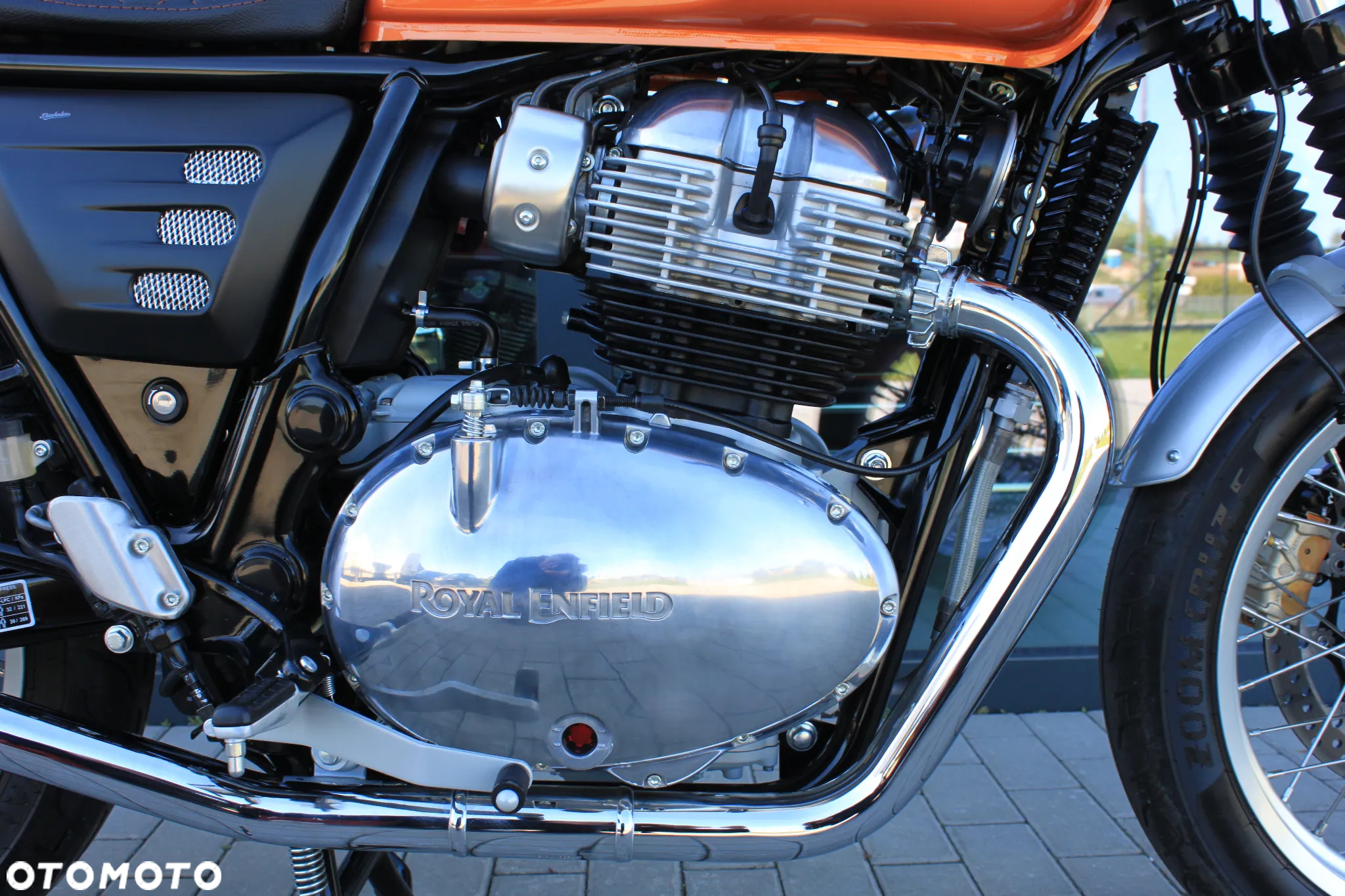 Royal Enfield Interceptor - 9