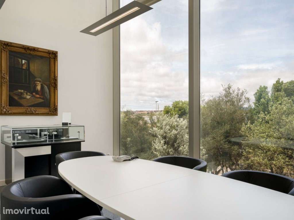 Edifício de escritórios com garagem em Oeiras - Grande imagem: 3/60