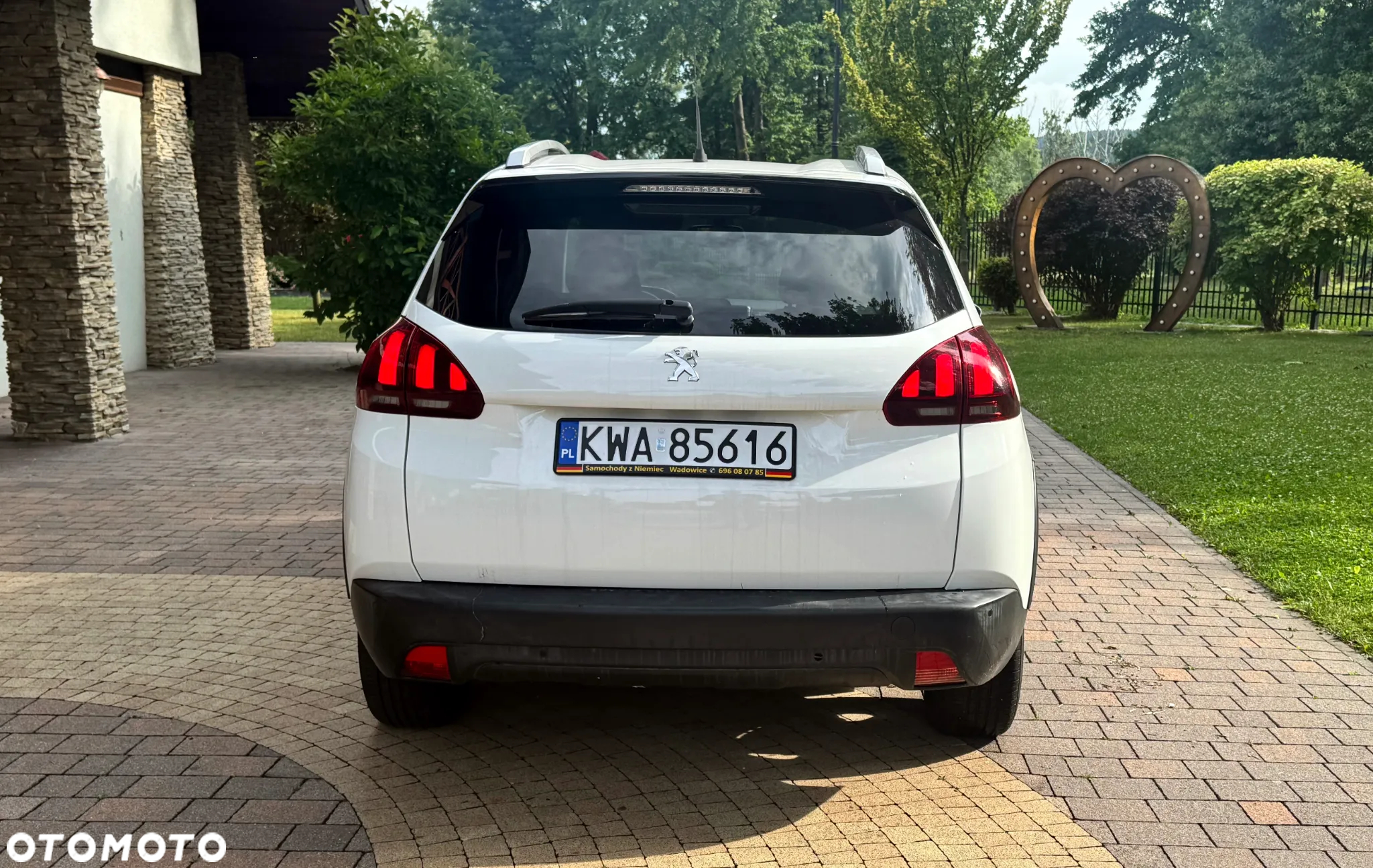 Peugeot 2008 1.2 Pure Tech Style - 10