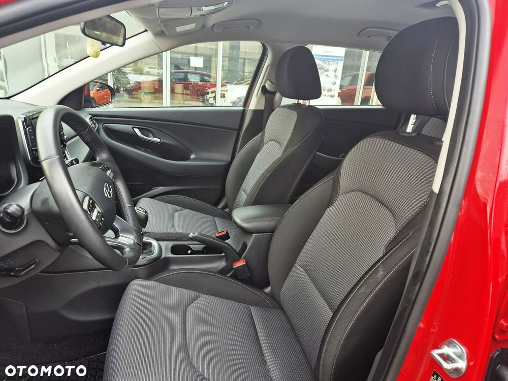Hyundai i30 1.5 T-GDI 48V Modern - 11