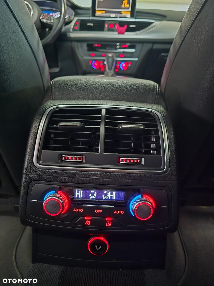 Audi A6 Avant 2.0 TDI Ultra S tronic - 29