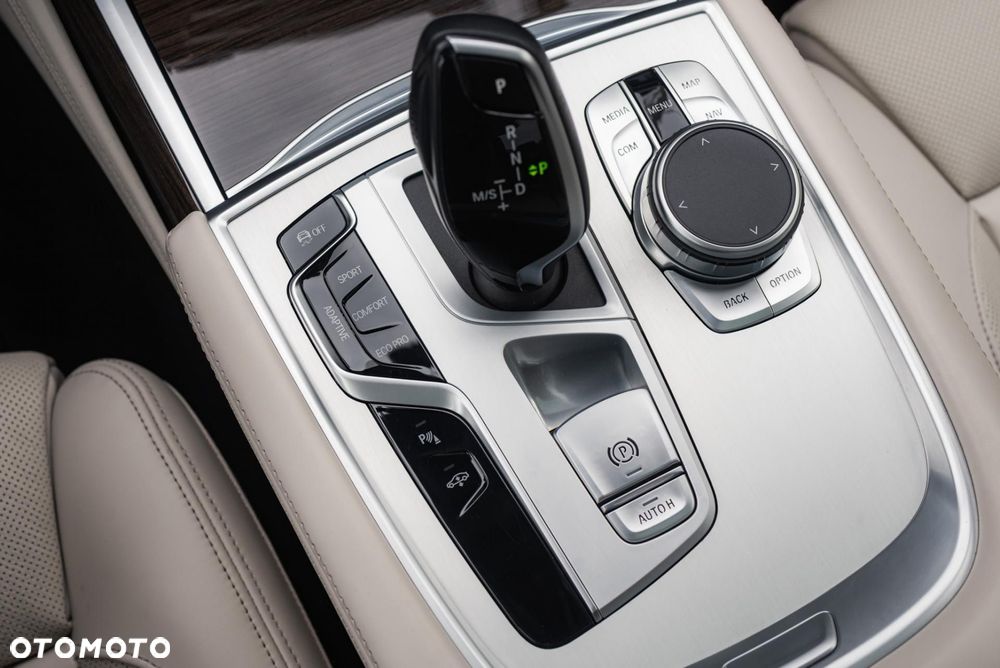 BMW Seria 7 730Ld xDrive mHEV - 23