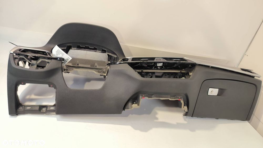 DESKA KOKPIT BMW 5 530D G30 - 6