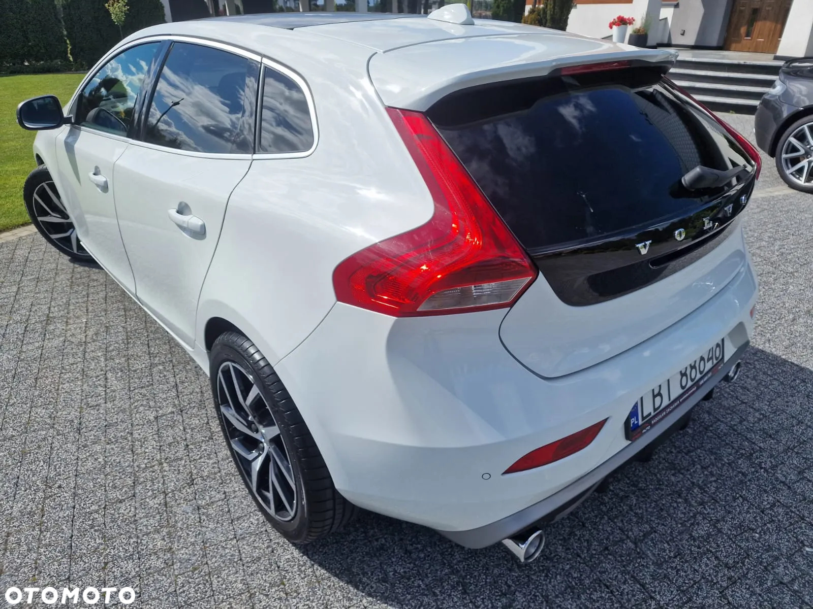 Volvo V40 D3 Geartronic RDesign - 13