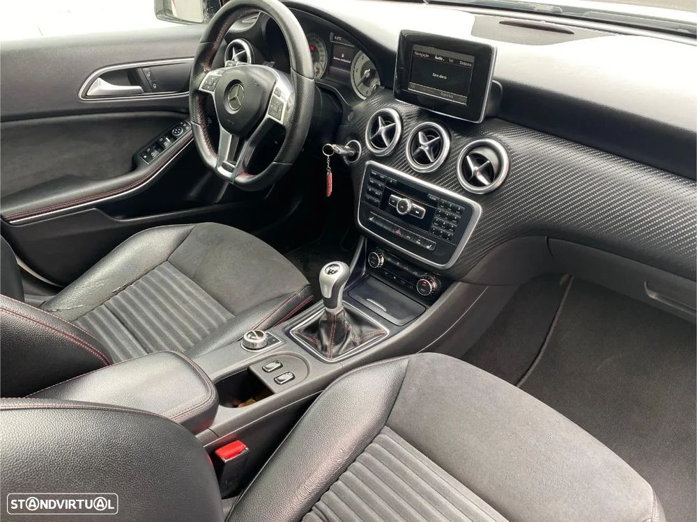 Mercedes-Benz A 180 CDI AMG Line - 19