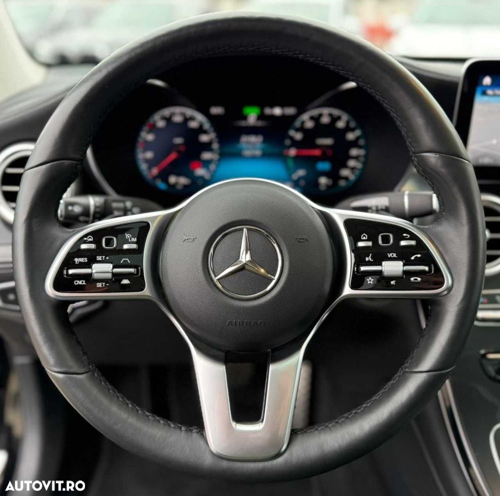 Mercedes-Benz GLC - 27