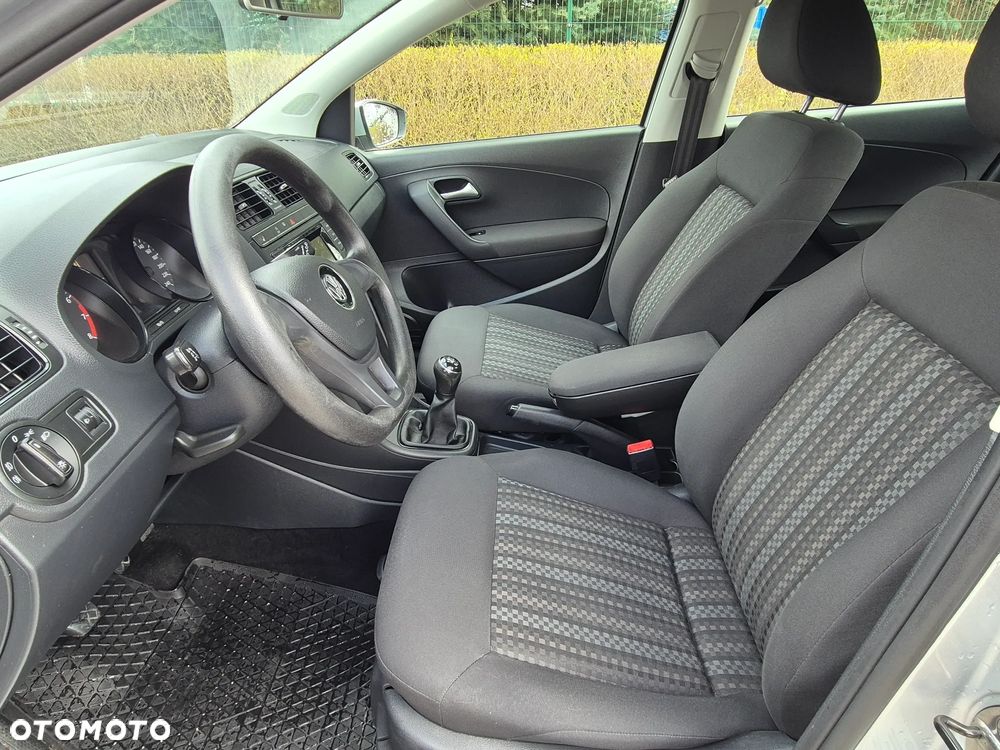 Volkswagen Polo - 11