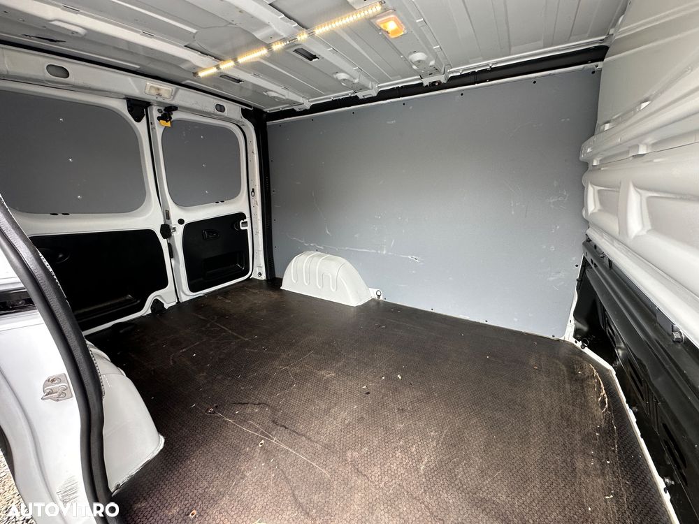 Renault Trafic Combi L1H1 Authentique - 11