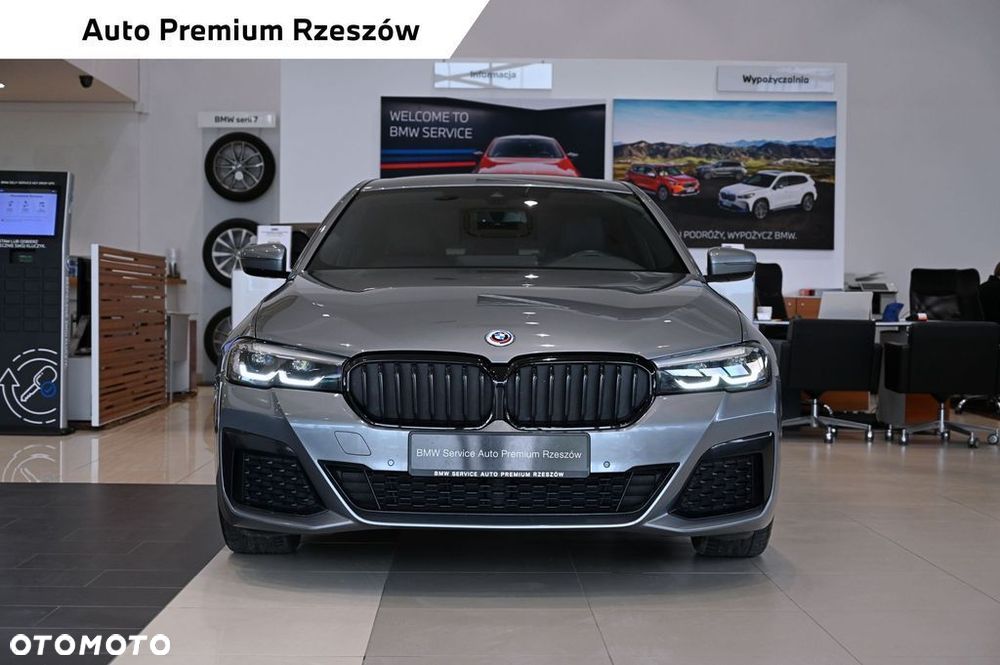 BMW Seria 5 530d xDrive mHEV - 2