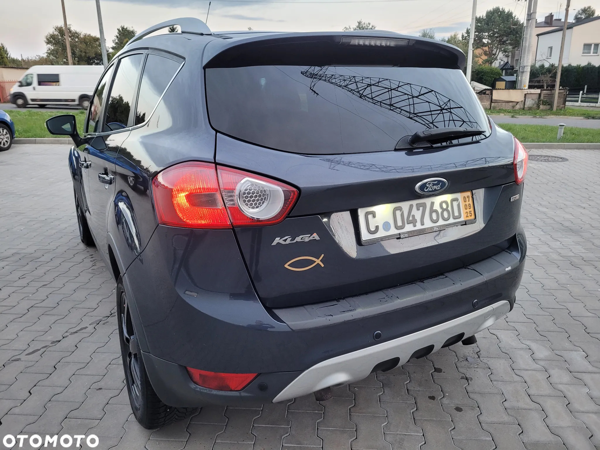 Ford Kuga 2.0 TDCi 2x4 Titanium - 11