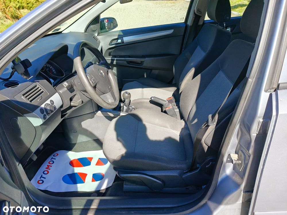 2005 Opel Astra 1.3 CDTI Edition Plus, photograph 9