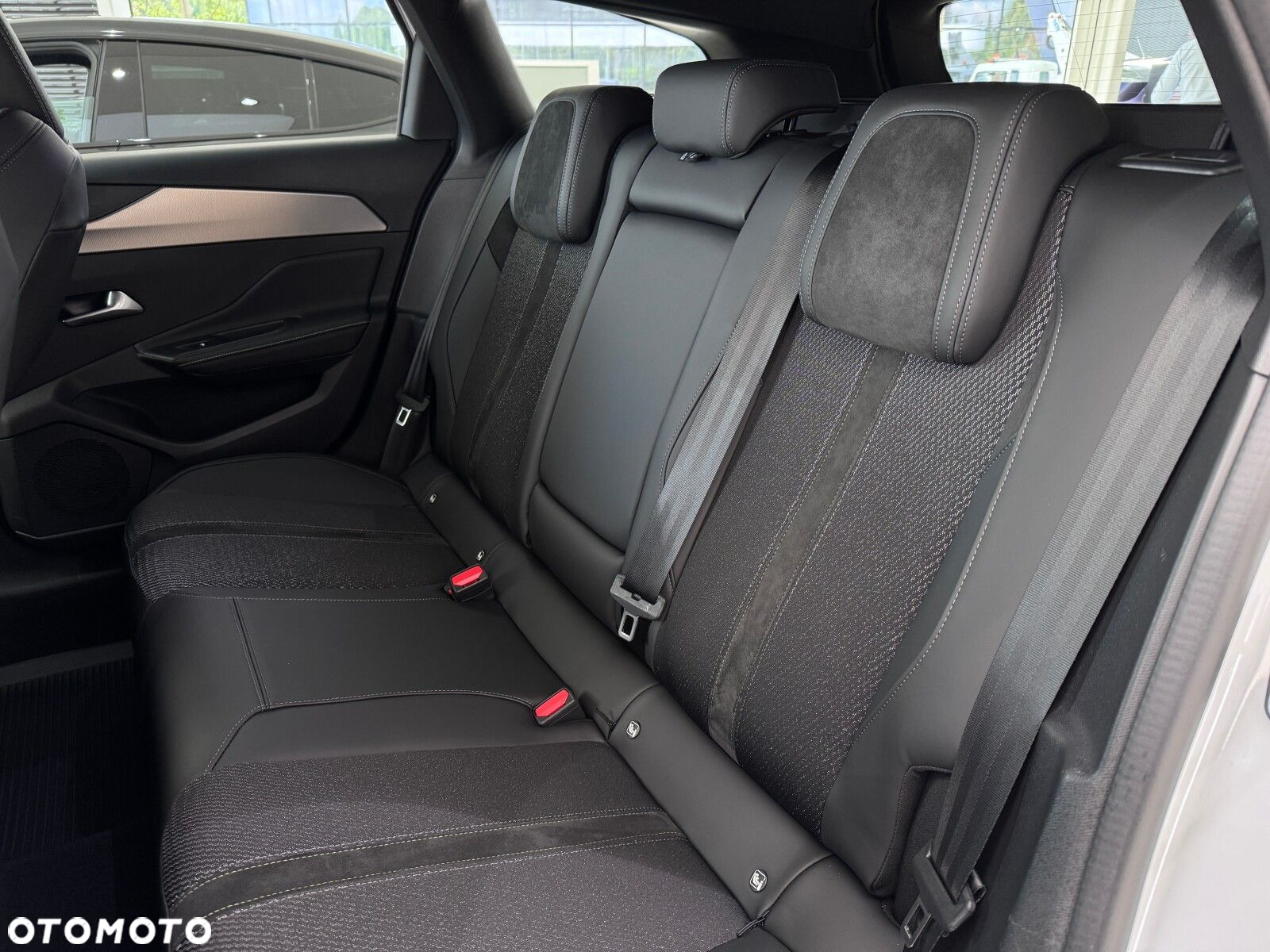 Peugeot 308 1.2 PureTech GT S&S EAT8 - 13