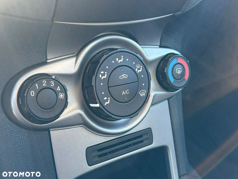 Ford Fiesta 1.25 Ambiente EU5 - 20