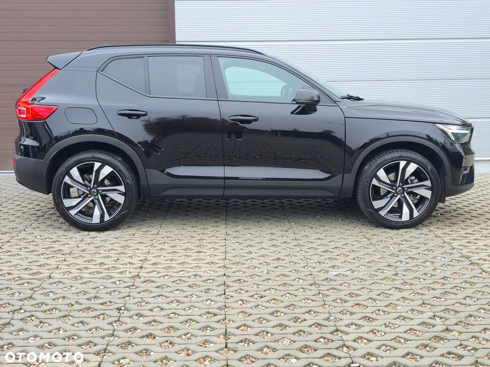 Volvo XC 40 B3 B DKG Plus Black Edition - 13