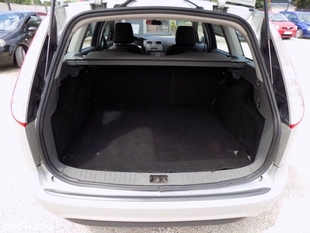 Ford Focus SW - 9