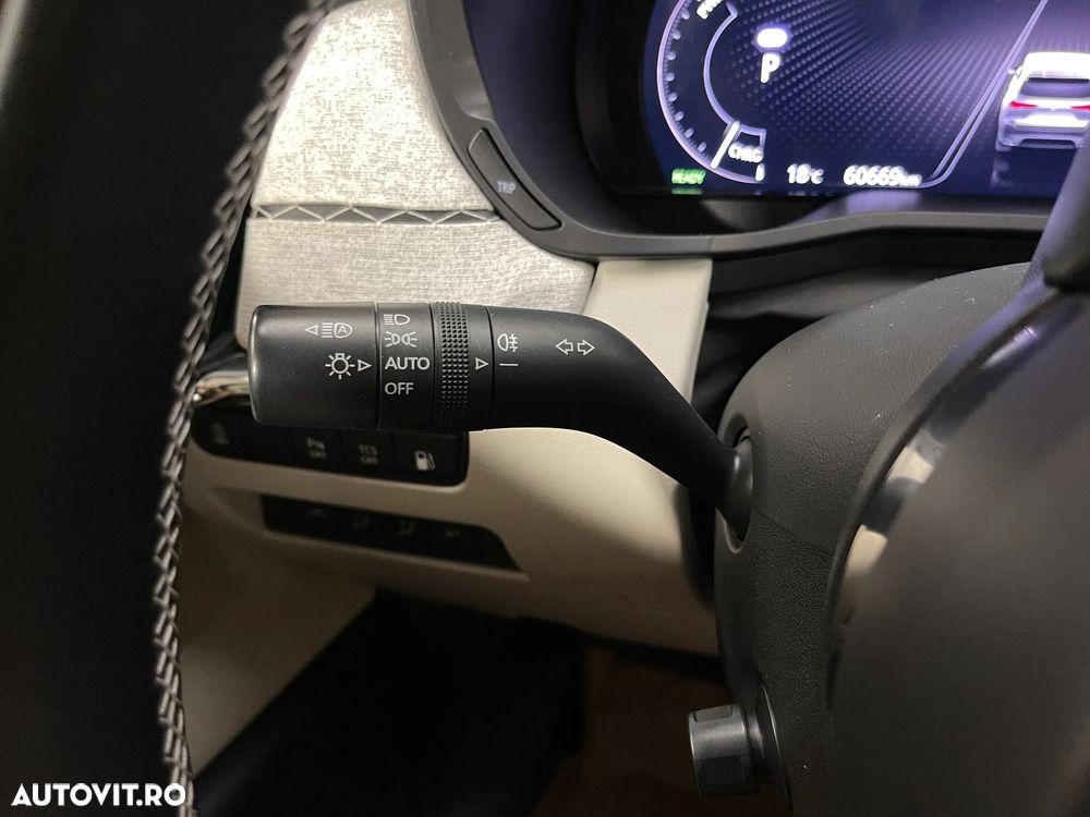 Mazda CX-60 e-Skyactiv PHEV Takumi - 32