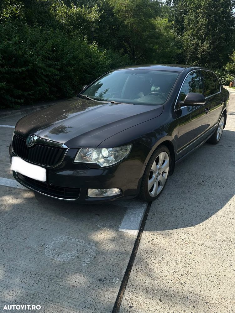 Skoda Superb 2.0 TDI Elegance DSG - 2