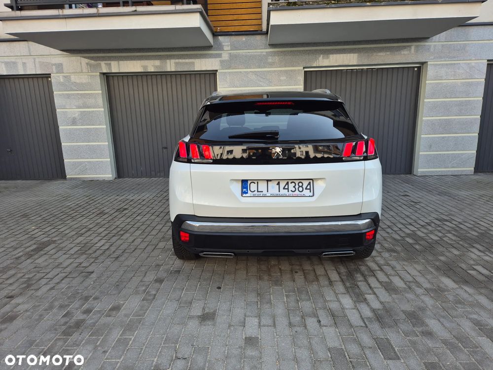Peugeot 3008 1.6 PureTech HYbrid GT Line S&S EAT8 - 6