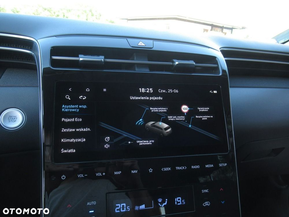 Hyundai Tucson 1.6 T-GDi HEV Executive 2WD - 21