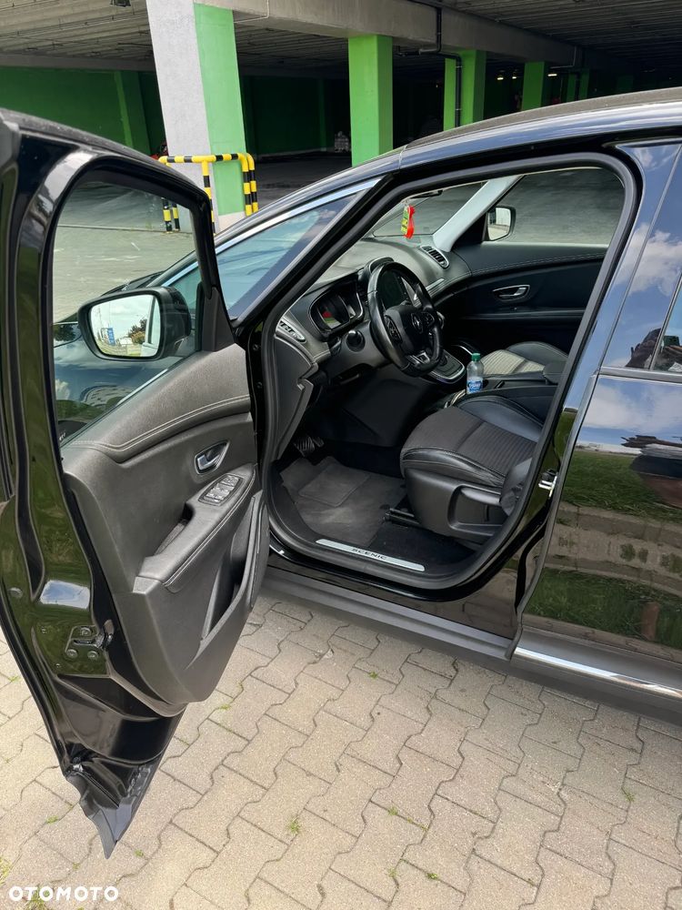 Renault Scenic 1.6 dCi Bose EDC - 10