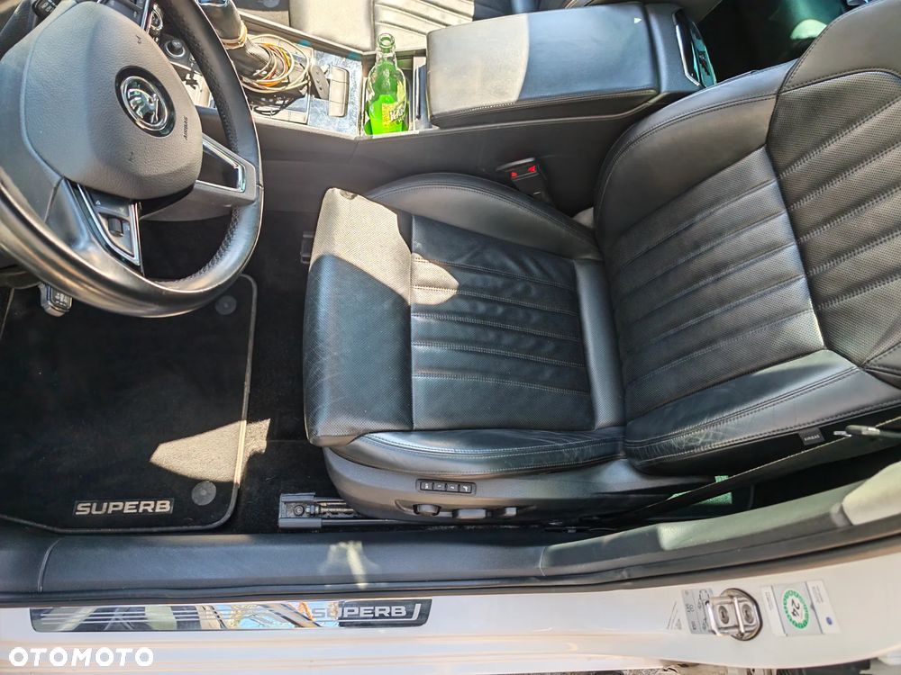 Skoda Superb 2.0 TDI Ambition DSG - 21