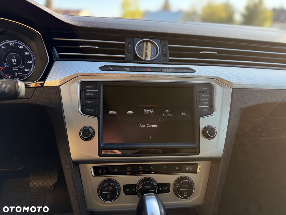 Volkswagen Passat - 15