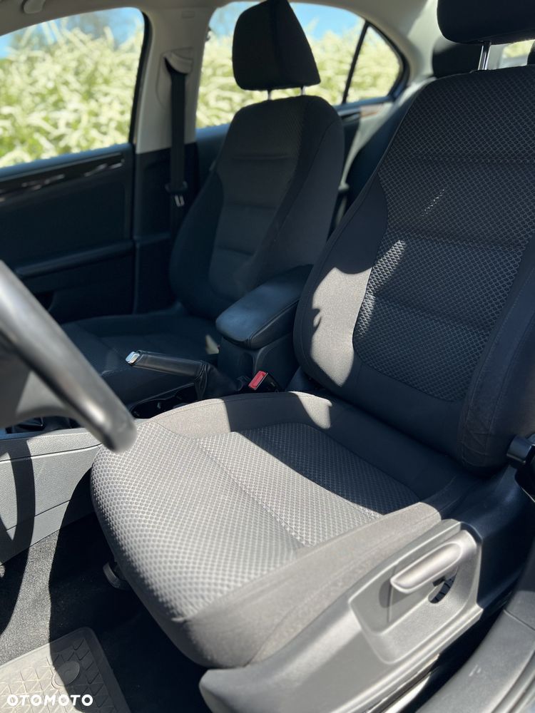 Volkswagen Jetta 2.0 TDI BlueMotion Technologie - 6