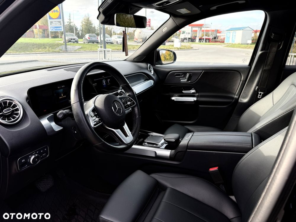 Mercedes-Benz GLB - 12