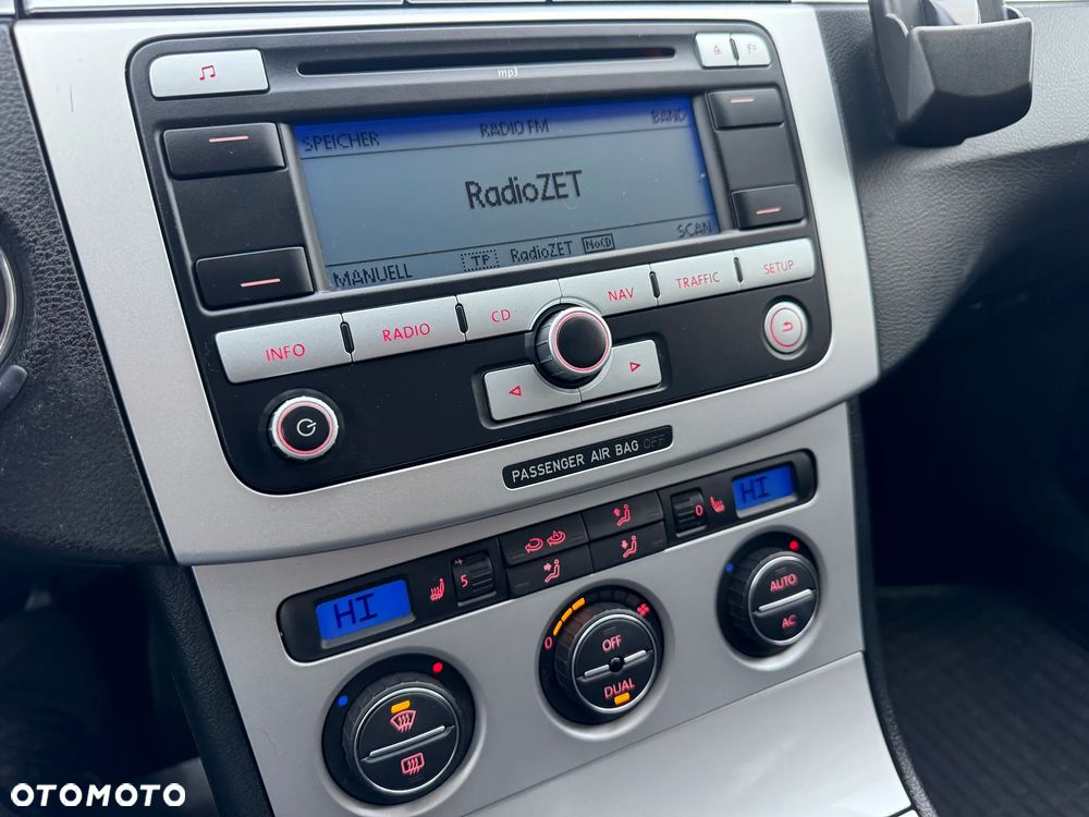 Volkswagen Passat 2.0 TDI Comfortline - 20