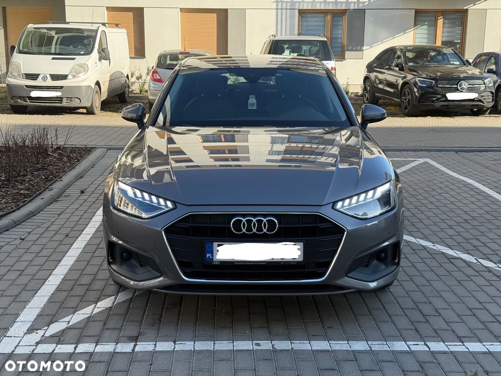 Audi A4 Limousine - 1