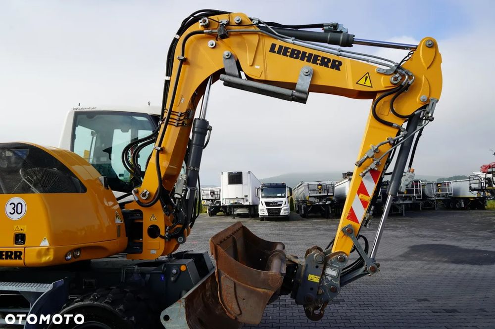 Liebherr 910 COMPACT LITRONIC / KOPARKA KOŁOWA / KLIMATYZACJA / KAMERA / 2020 ROK / PO KONTRAKCIE SERWISOWYM - 25