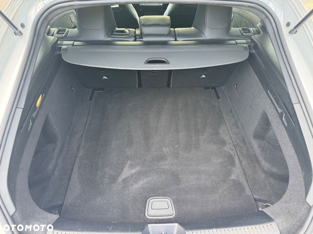 Mercedes-Benz CLA 200 7G-DCT AMG Line Advanced Plus - 26